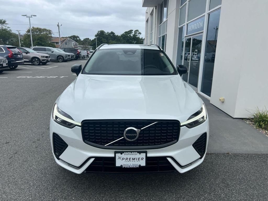 used 2025 Volvo XC60 car, priced at $39,200