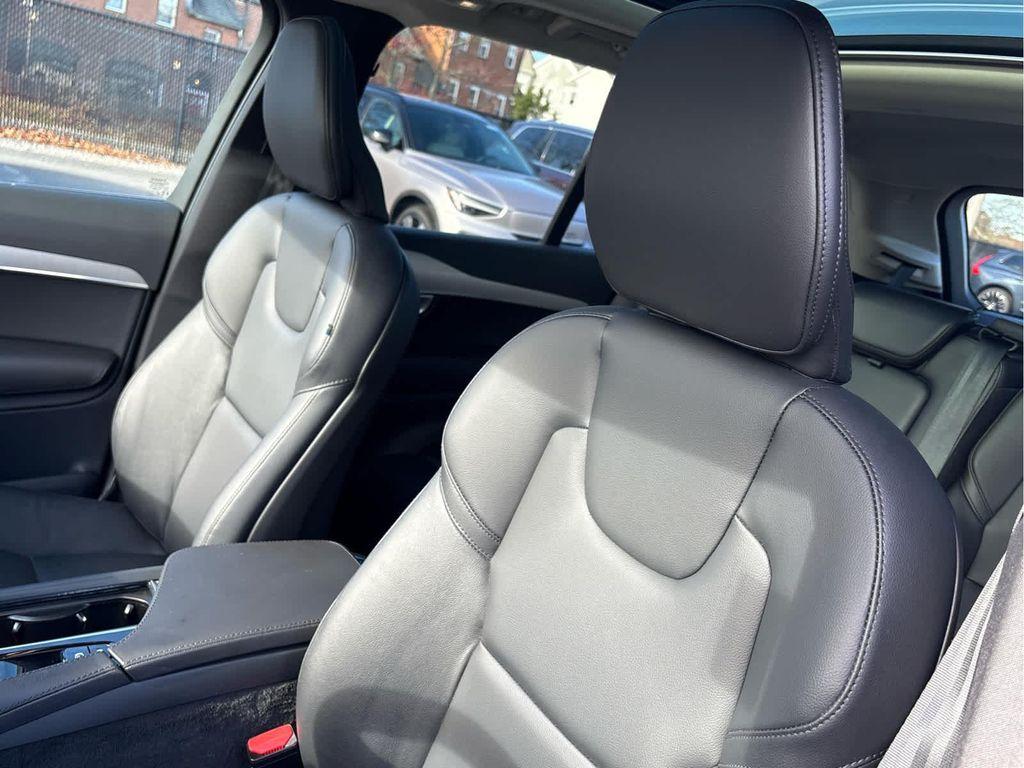 used 2024 Volvo XC90 car, priced at $34,900