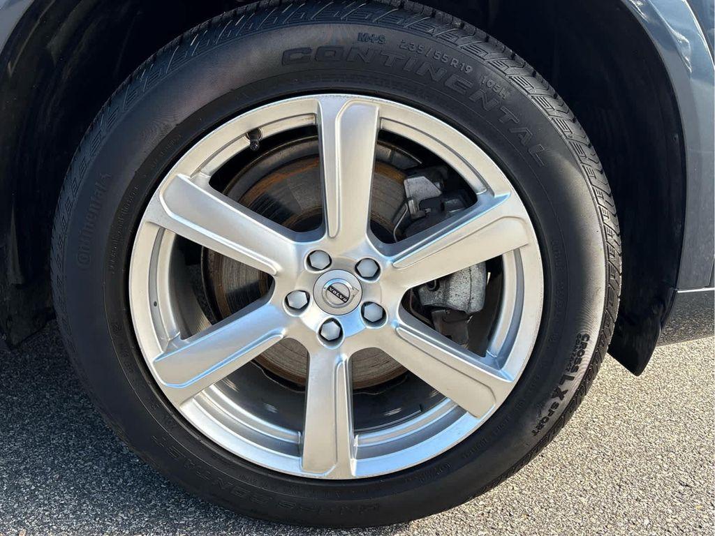 used 2024 Volvo XC90 car, priced at $34,900