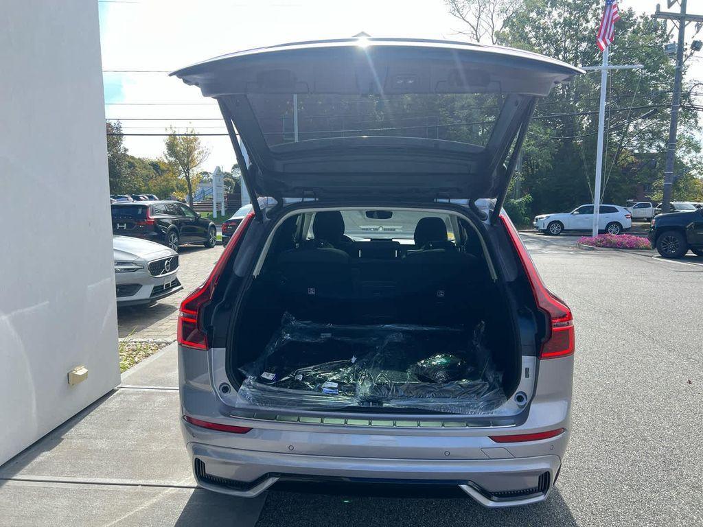 new 2026 Volvo XC60 car, priced at $57,985