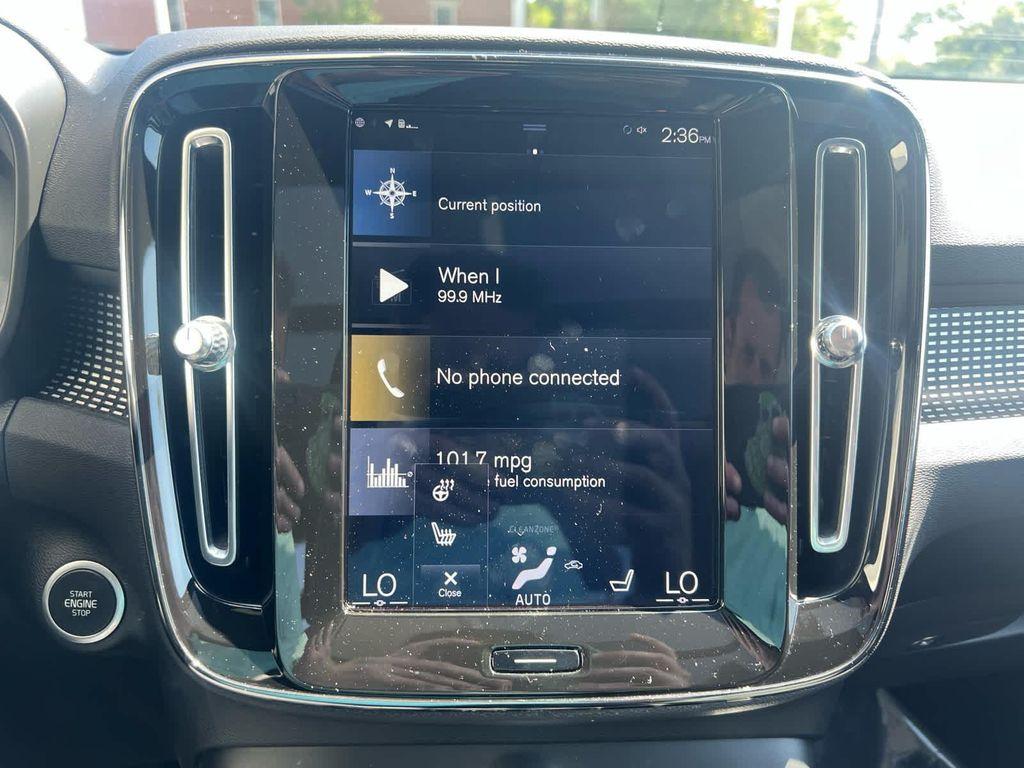 used 2021 Volvo XC40 car, priced at $25,900