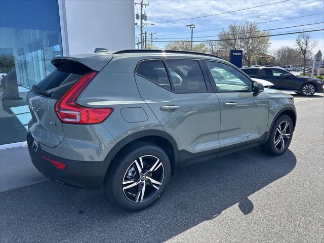 new 2024 Volvo XC40 car, priced at $45,045