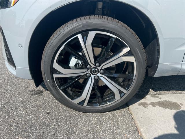 new 2025 Volvo XC60 car, priced at $62,360