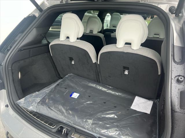 new 2025 Volvo EX90 car, priced at $86,685
