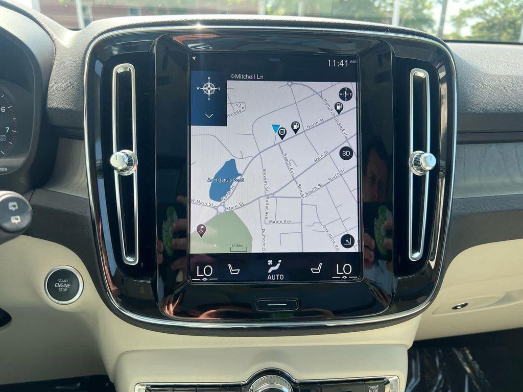 used 2021 Volvo XC40 car, priced at $26,900
