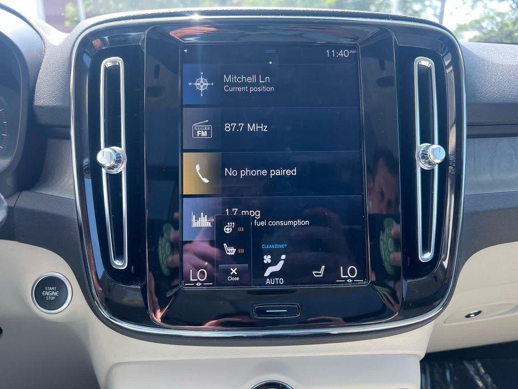 used 2021 Volvo XC40 car, priced at $26,900
