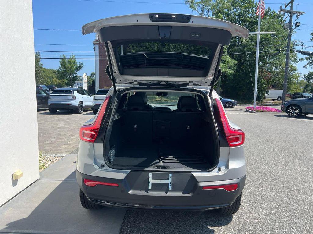 used 2025 Volvo XC40 car, priced at $33,900