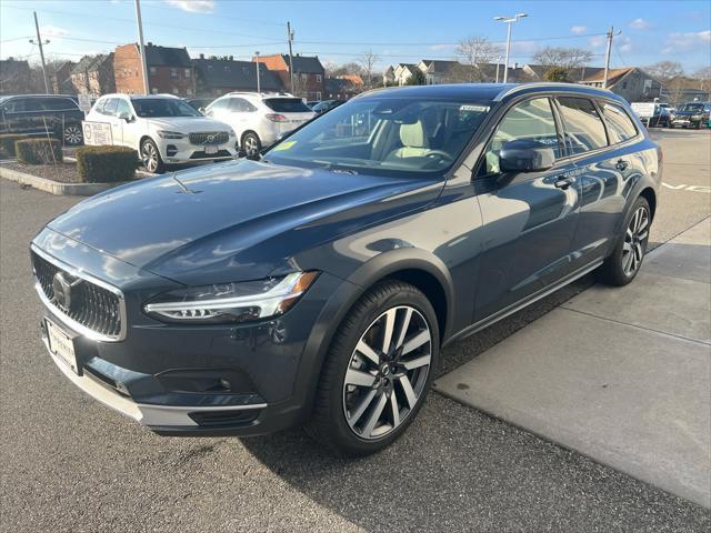 new 2025 Volvo V90 Cross Country car, priced at $63,750