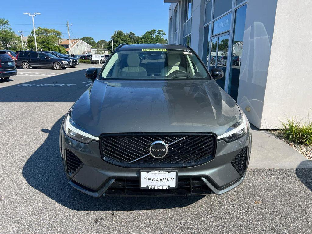 new 2026 Volvo XC60 Plug-In Hybrid car, priced at $80,310