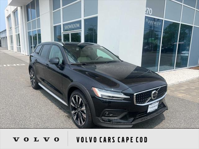 new 2025 Volvo V60 Cross Country car, priced at $58,905