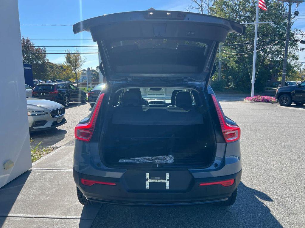 used 2023 Volvo XC40 car, priced at $33,200