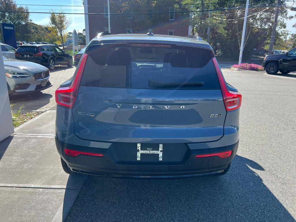 used 2023 Volvo XC40 car, priced at $33,200