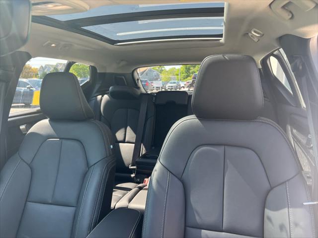 new 2025 Volvo XC40 car, priced at $51,060