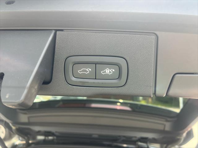 used 2022 Volvo XC60 car, priced at $38,900