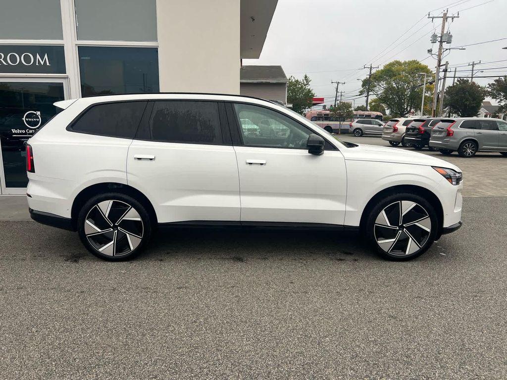 new 2025 Volvo EX90 car, priced at $82,390