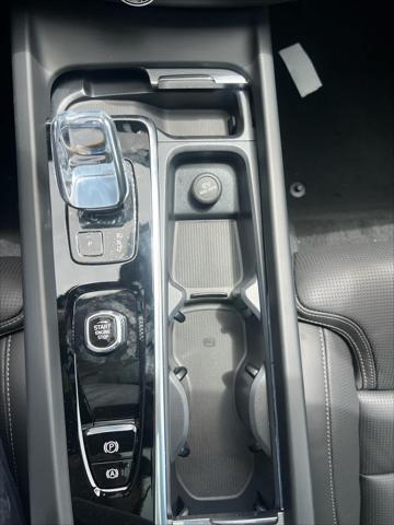 new 2025 Volvo XC60 car, priced at $61,555
