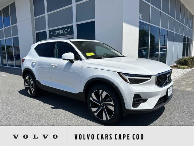 new 2025 Volvo XC40 car, priced at $51,040