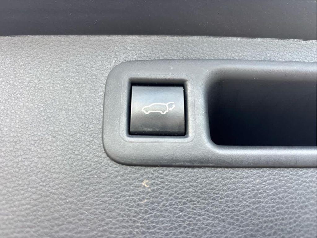 used 2023 Toyota Highlander car, priced at $38,600