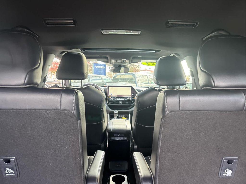 used 2023 Toyota Highlander car, priced at $38,600