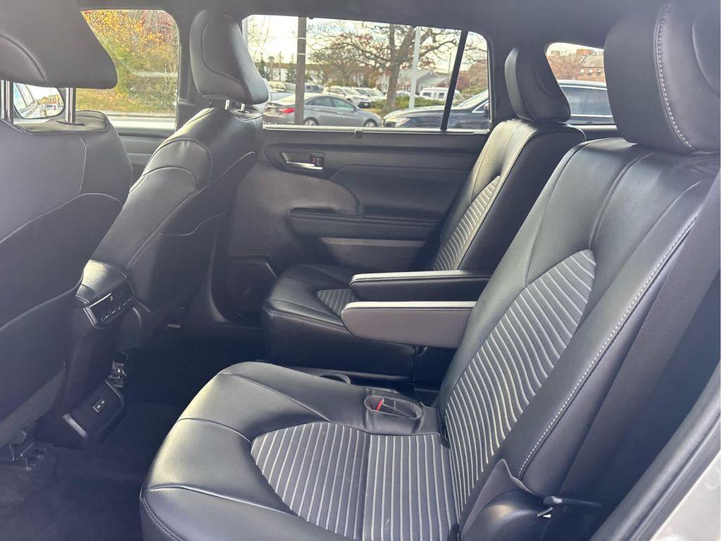 used 2023 Toyota Highlander car, priced at $38,600