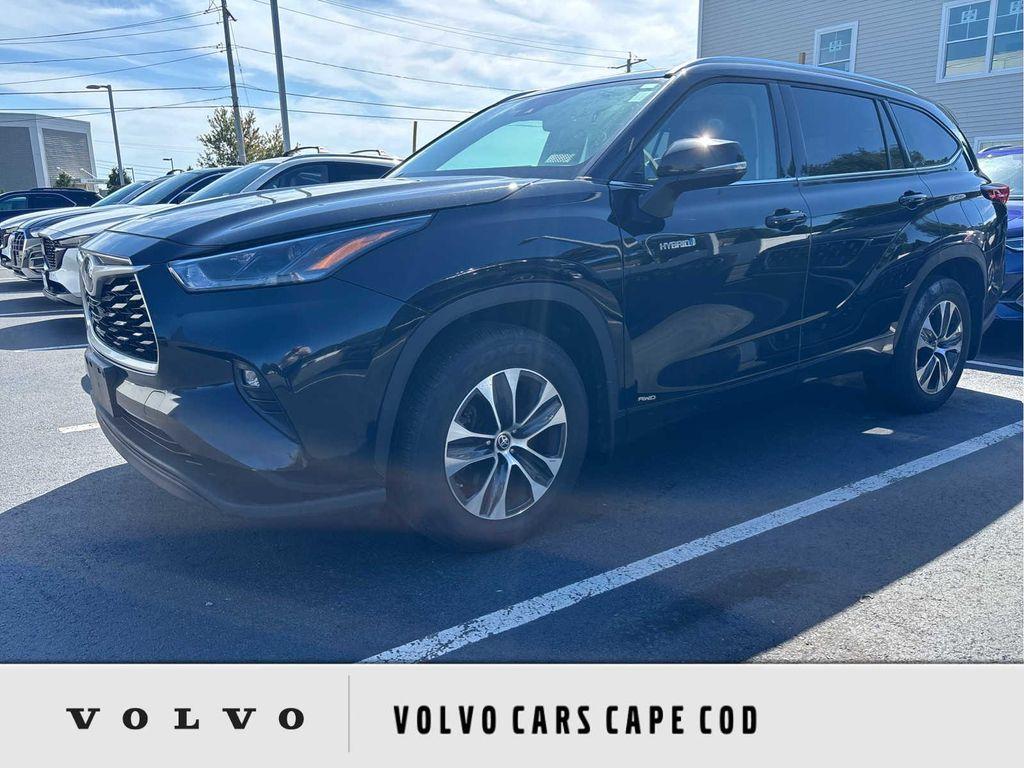 used 2021 Toyota Highlander Hybrid car, priced at $34,200