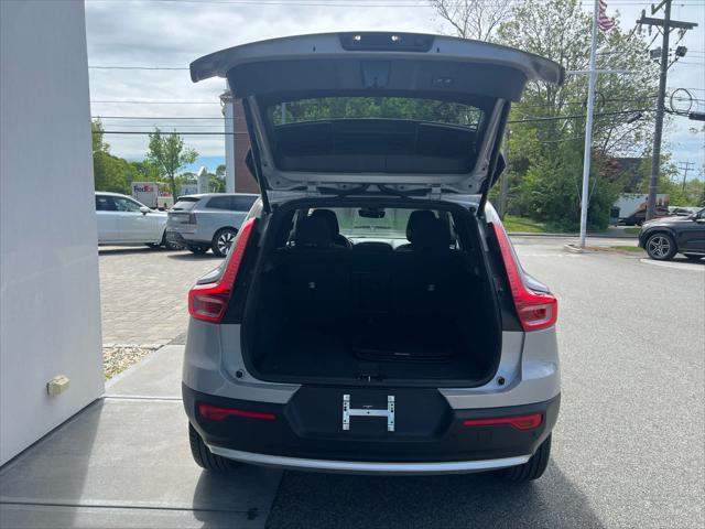 used 2025 Volvo XC40 car, priced at $37,400