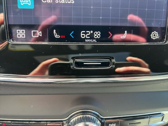 used 2025 Volvo XC40 car, priced at $37,400