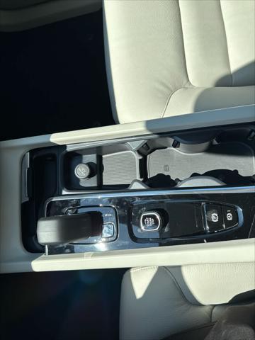 new 2025 Volvo XC60 car, priced at $56,900