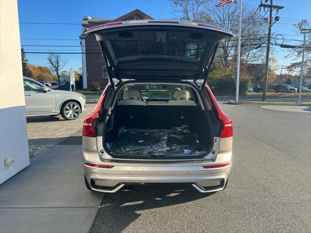 new 2025 Volvo XC60 car, priced at $55,335