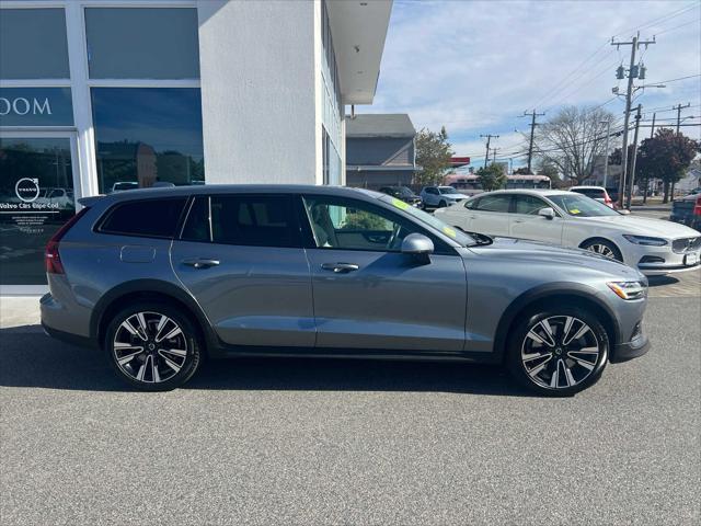 used 2020 Volvo V60 Cross Country car, priced at $31,275