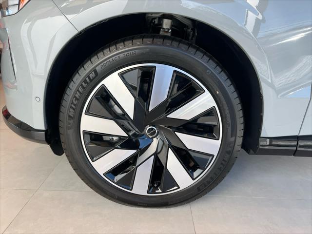 new 2025 Volvo EX90 car, priced at $85,640