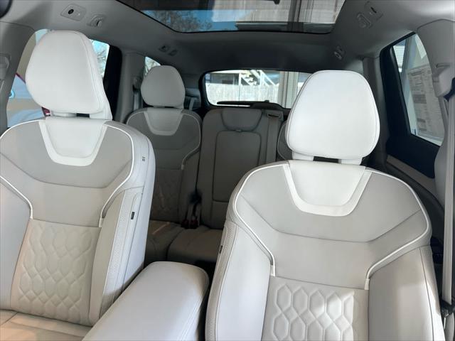 new 2025 Volvo EX90 car, priced at $85,640