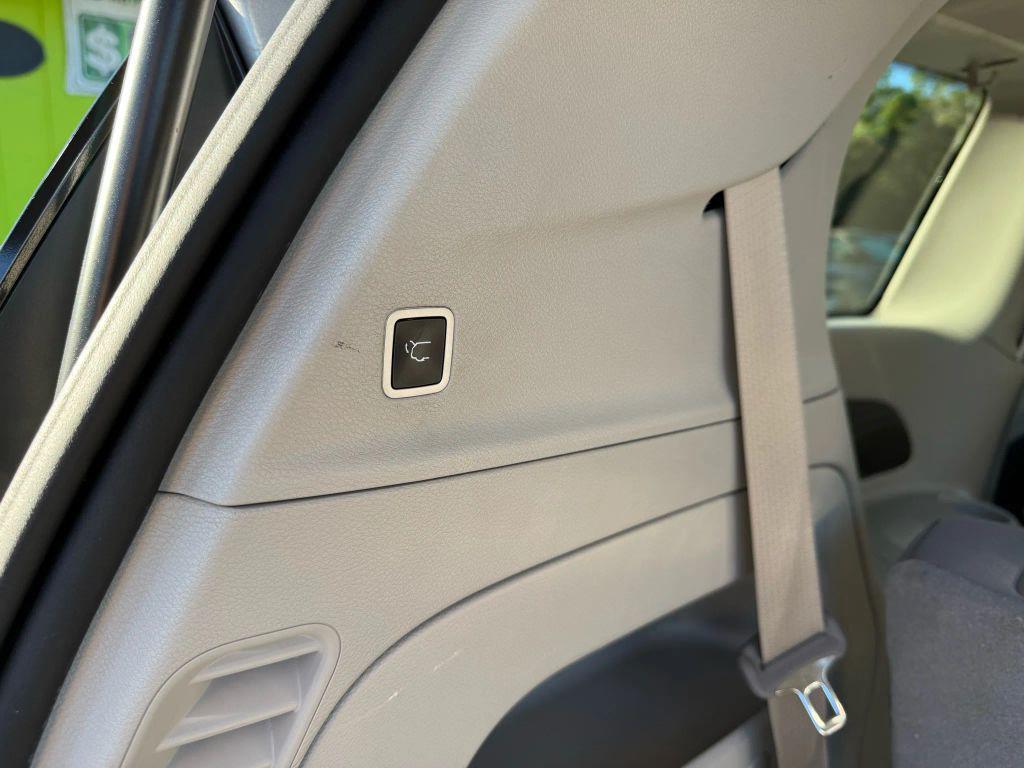 used 2017 Chrysler Pacifica car, priced at $11,995