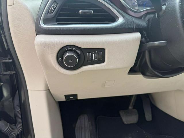 used 2020 Chrysler Pacifica car, priced at $23,995