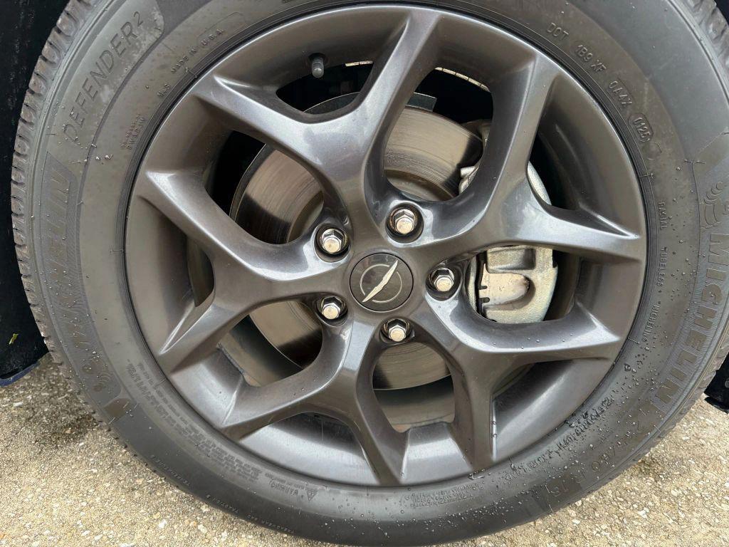 used 2018 Chrysler Pacifica car, priced at $15,995
