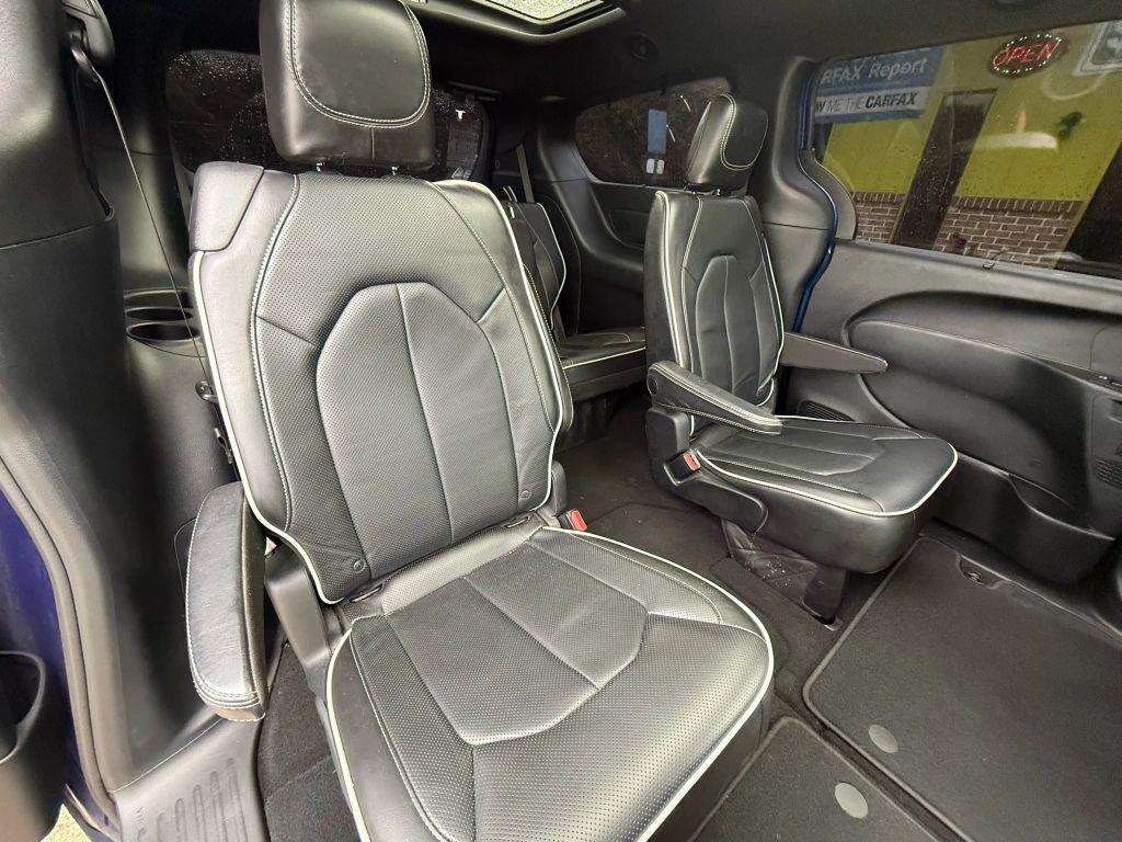 used 2018 Chrysler Pacifica car, priced at $15,995