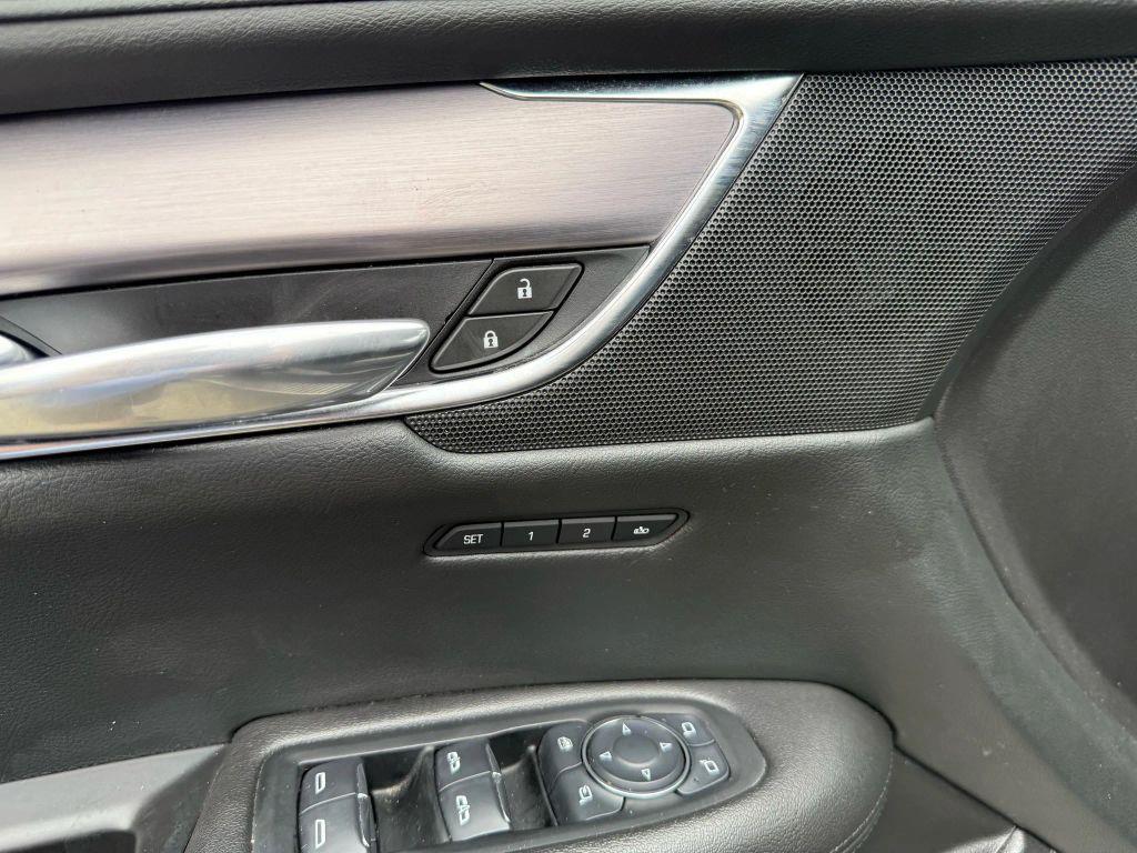 used 2017 Cadillac XT5 car, priced at $14,995