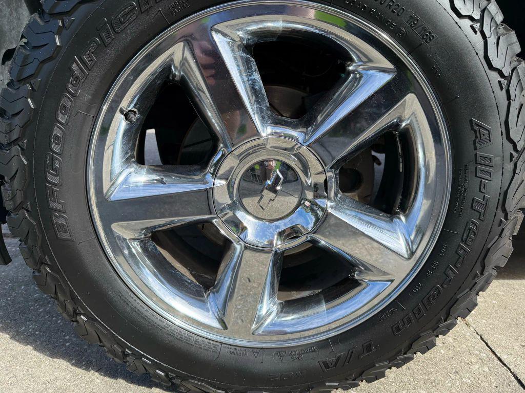used 2013 Chevrolet Suburban car, priced at $14,995