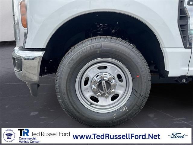 new 2025 Ford F-250 car, priced at $47,304