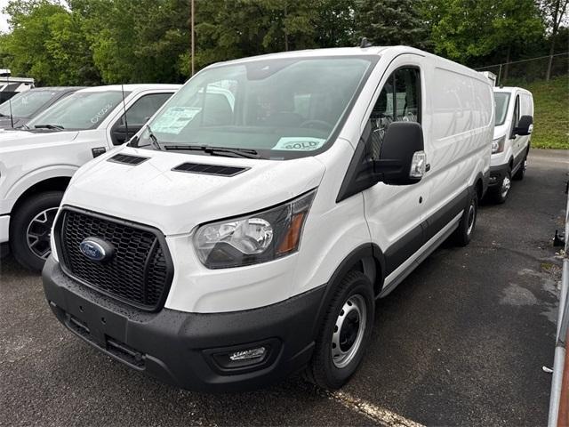 new 2025 Ford Transit-150 car