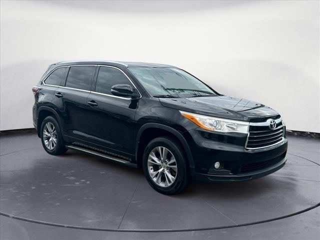 used 2014 Toyota Highlander car, priced at $16,834