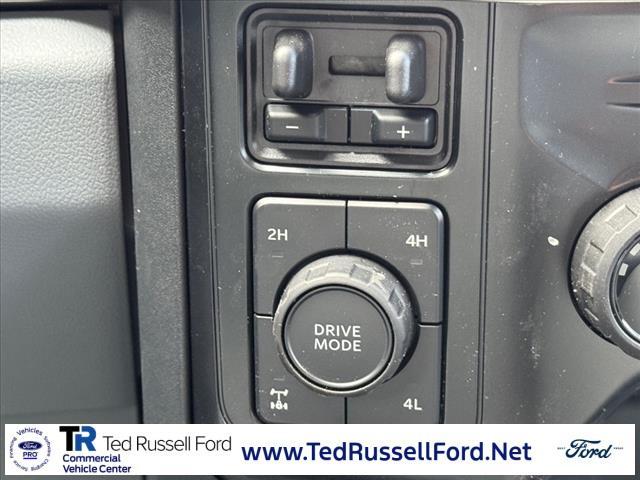 new 2025 Ford F-250 car, priced at $55,757
