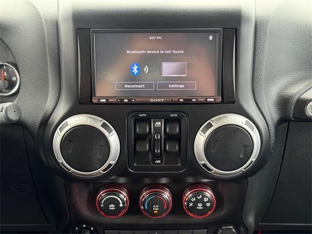 used 2015 Jeep Wrangler Unlimited car, priced at $22,700