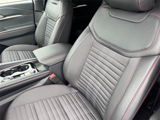 new 2025 Ford Explorer car, priced at $51,677