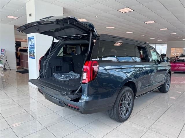 new 2025 Ford Expedition Max car, priced at $86,465
