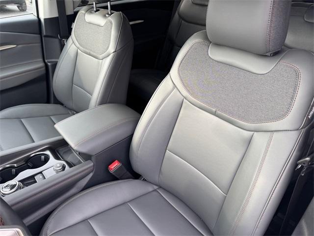 new 2025 Ford Explorer car, priced at $42,476