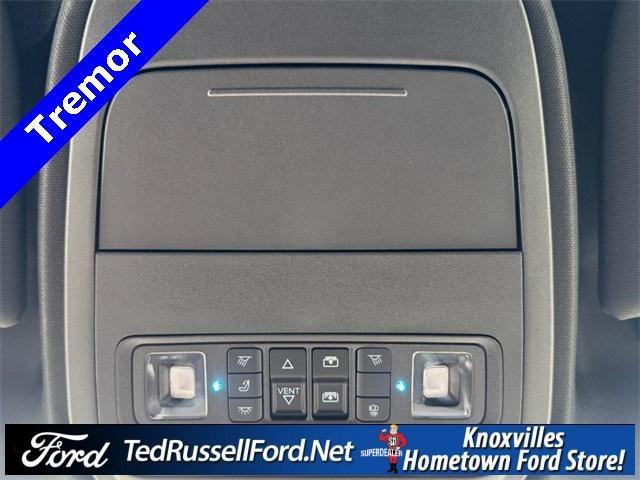 new 2025 Ford Expedition car, priced at $82,004