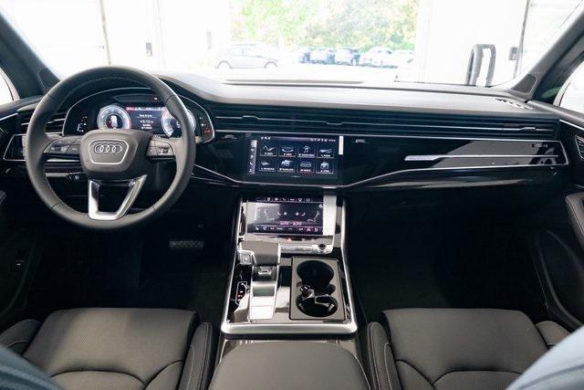 new 2025 Audi Q7 car, priced at $84,260