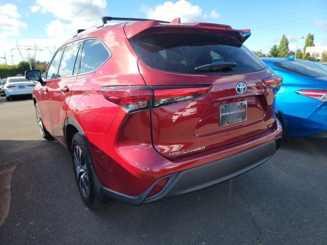 used 2021 Toyota Highlander Hybrid car, priced at $33,393