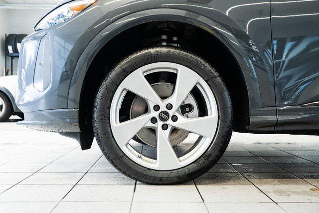 new 2025 Audi Q5 car, priced at $61,390